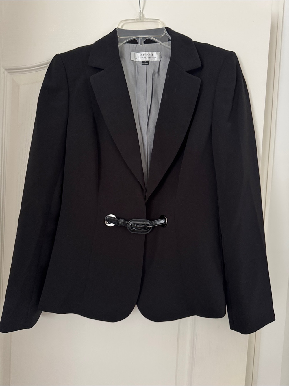 Tahari Black Women's Fitted Blazer with Decorative Closure